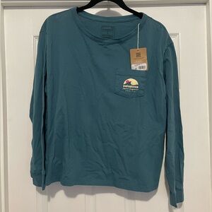 NWT Patagonia Teal Graphic Pocket Tee